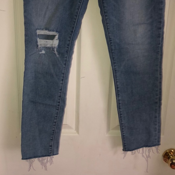 Levi’s Light-wash Ripped Jeans - Picture 2 of 6